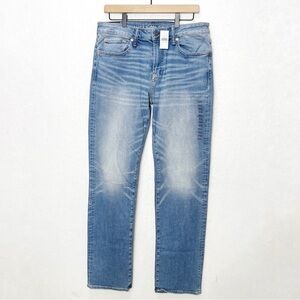 American Eagle Men’s AirFlex+ Relaxed Straight Denim Jeans Size 32X36 Med Wash